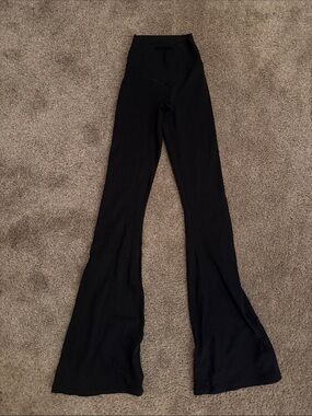 aerie Offline Black Active Top